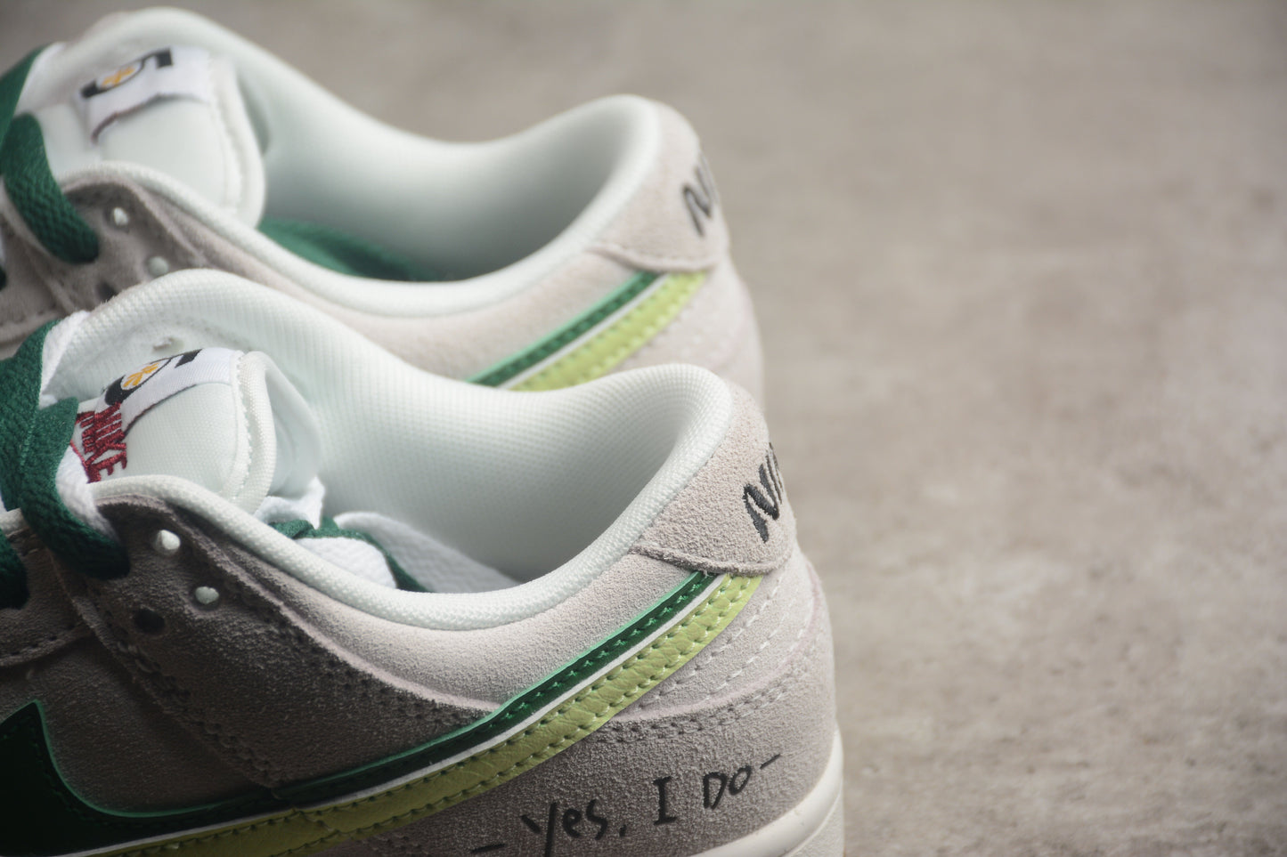 Nike Dunk Low  SB