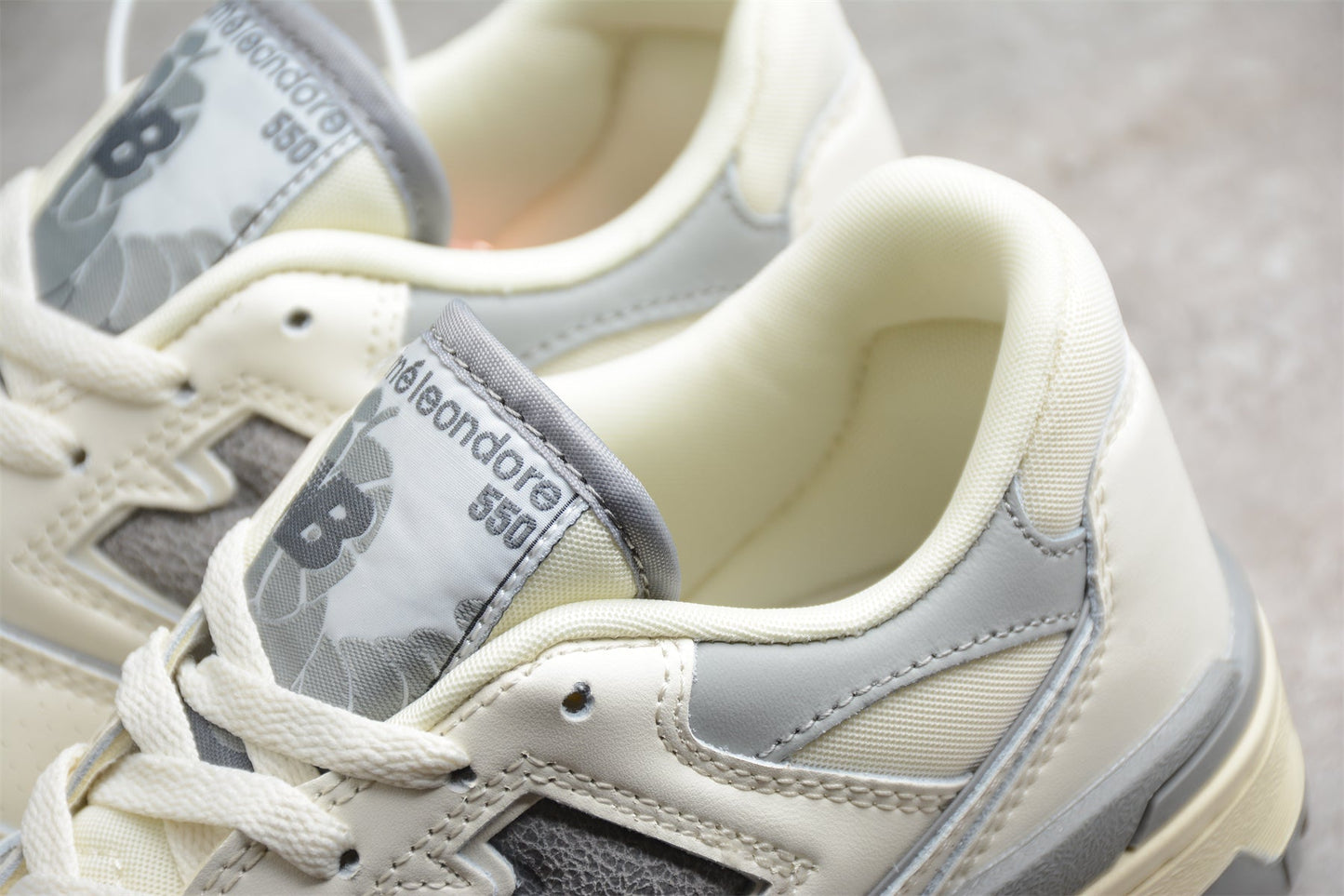 New Balance 550
