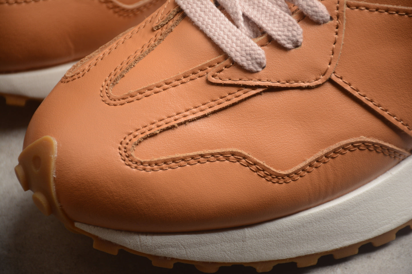 New Balance 327