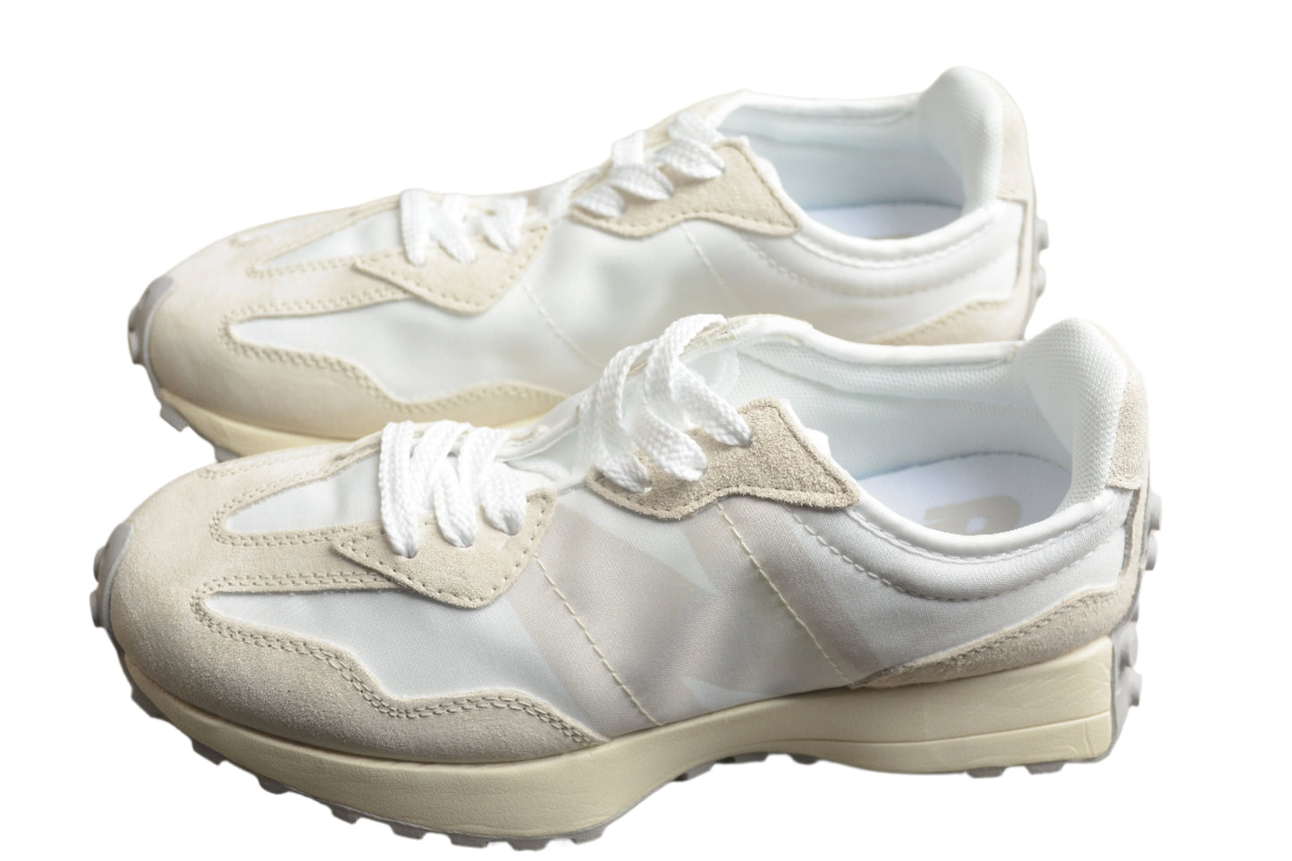 New Balance 327