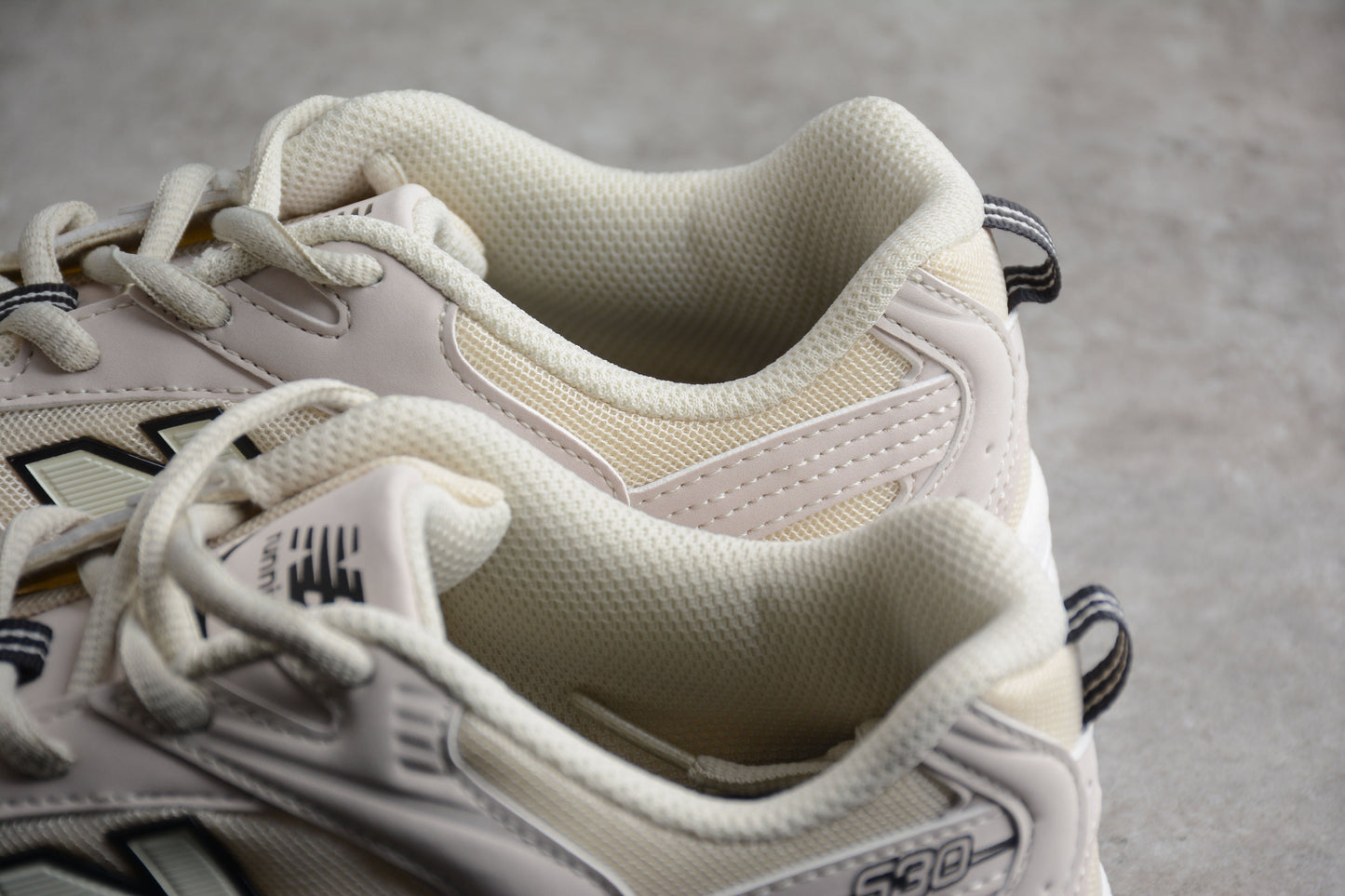 New Balance 530