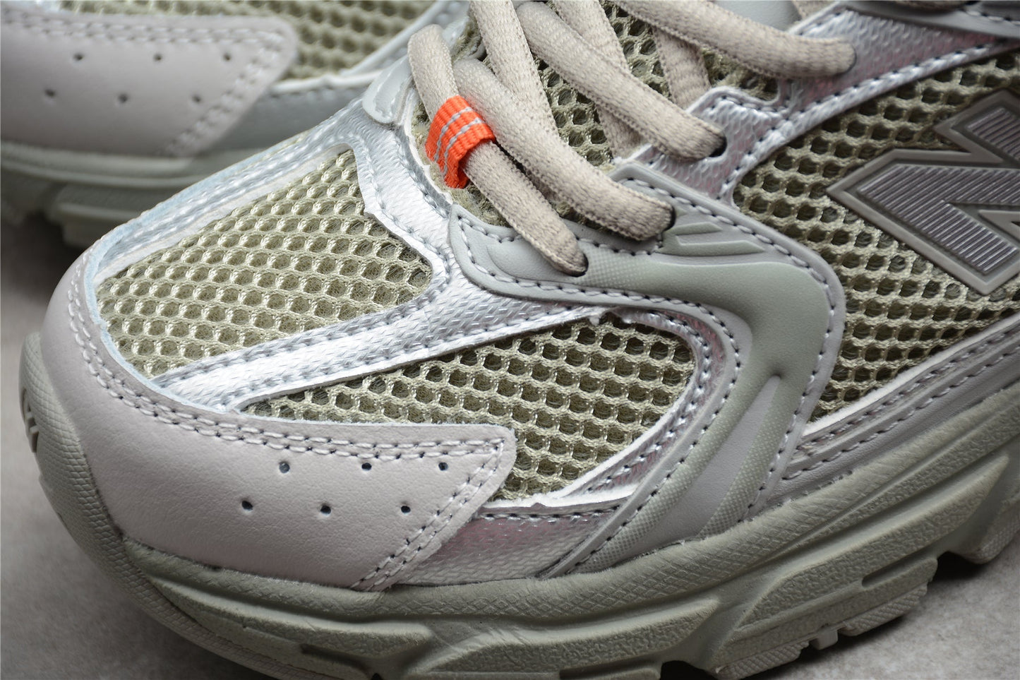 New Balance 530