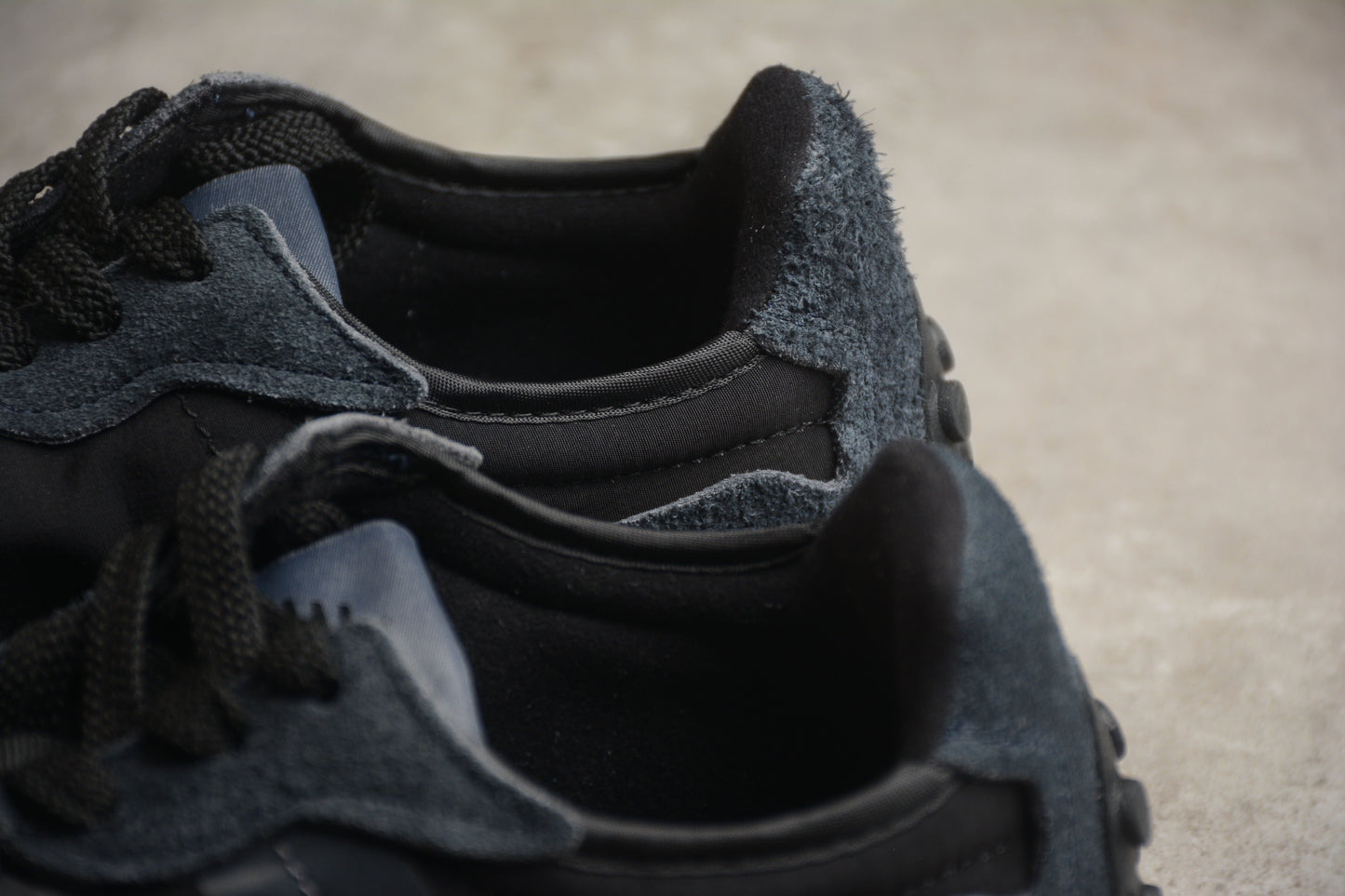 New Balance 327