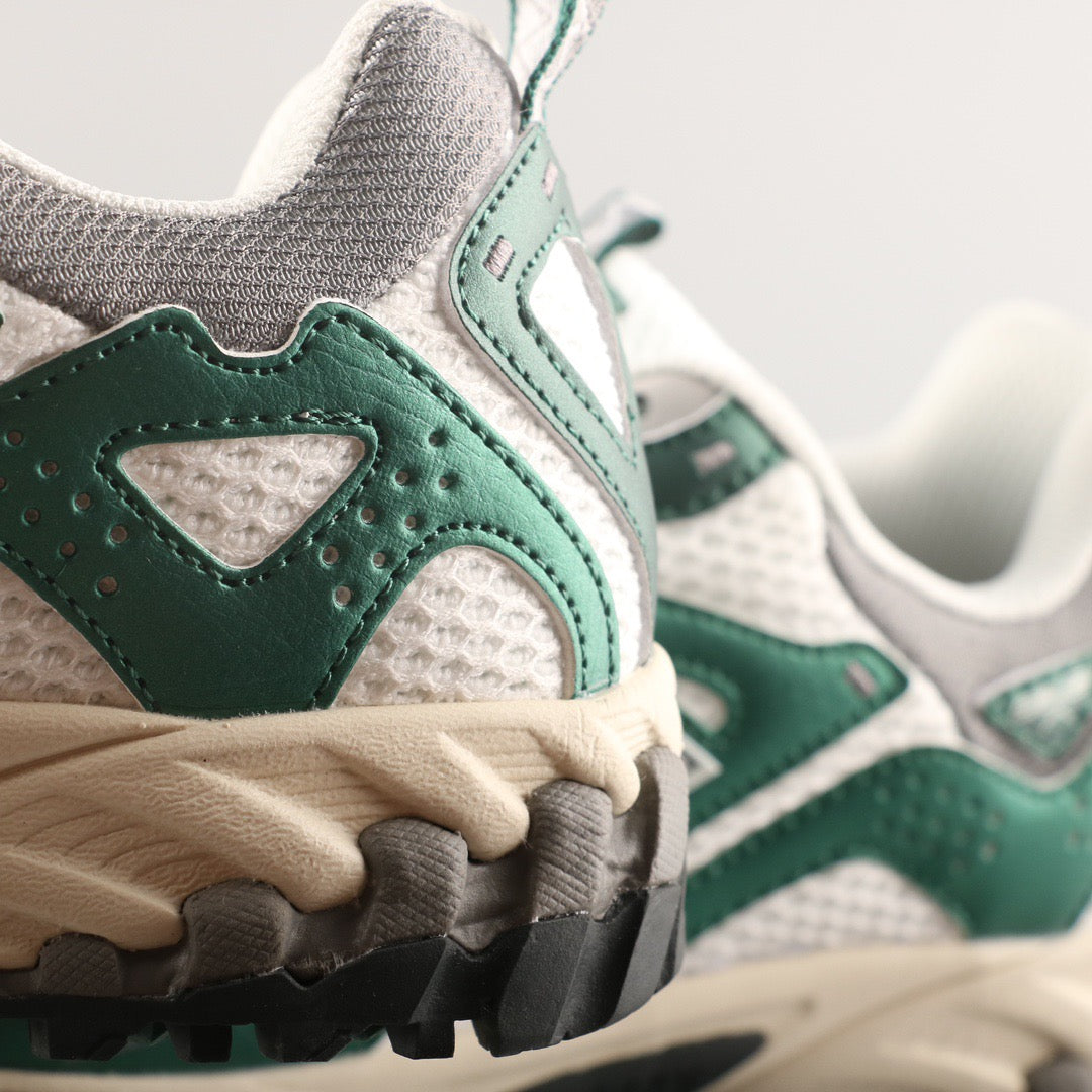 New Balance 610T