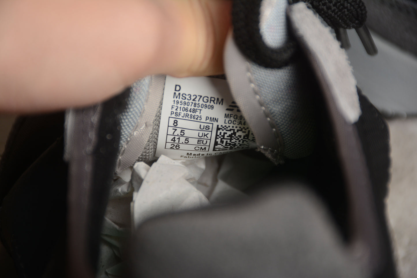 New Balance 327