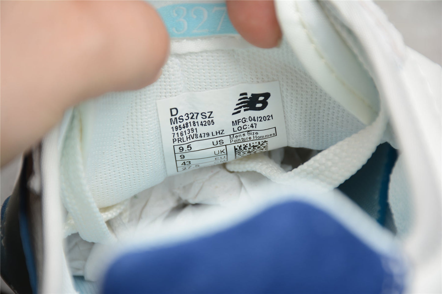 New Balance 327