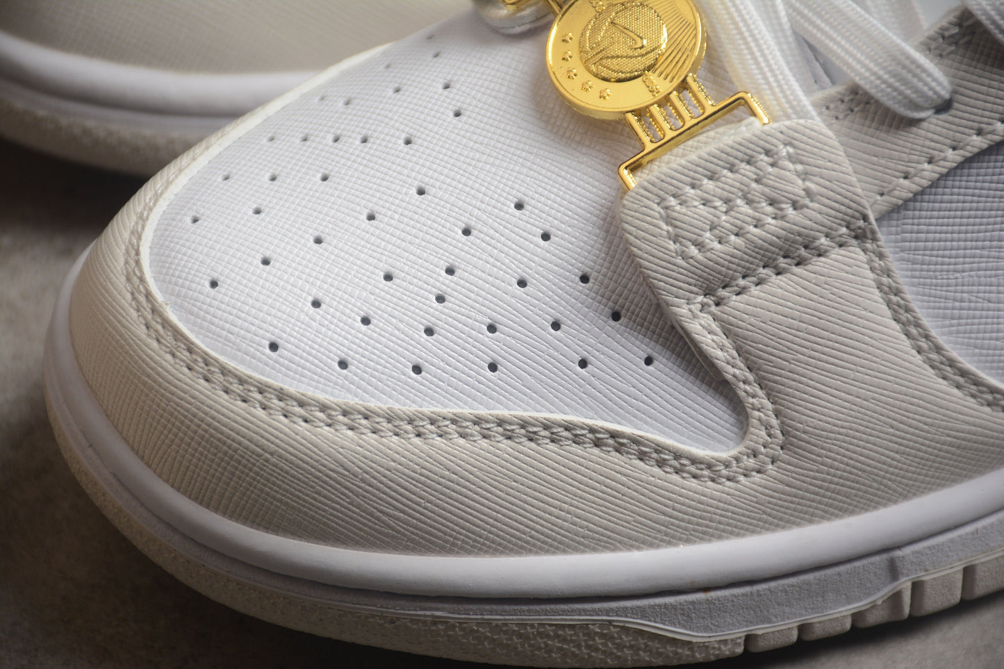 Nike Dunk Low  SB