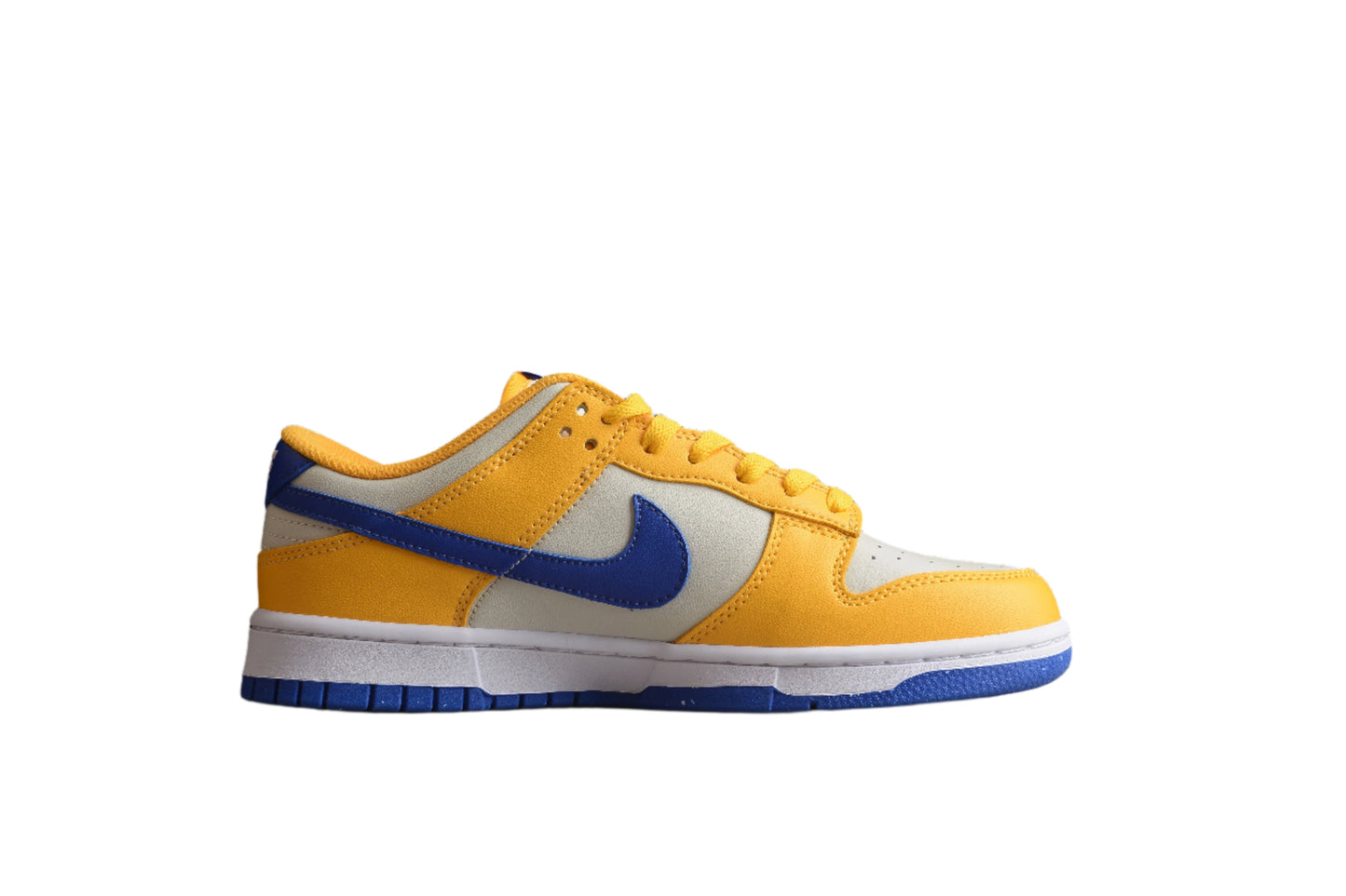 Nike Dunk Low  SB