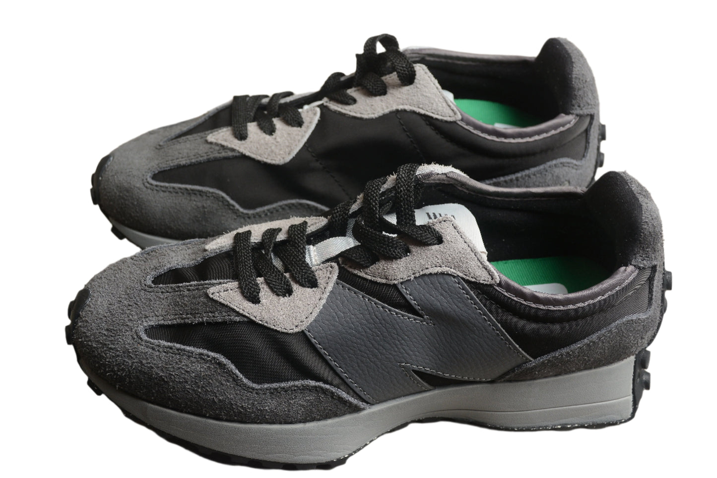 New Balance 327
