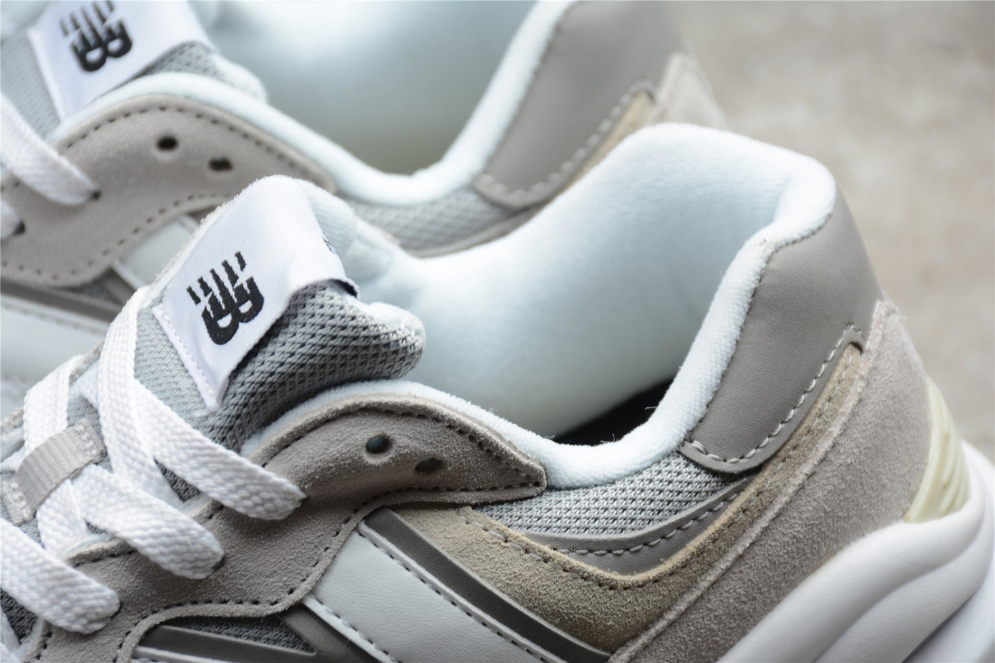 New Balance 5740