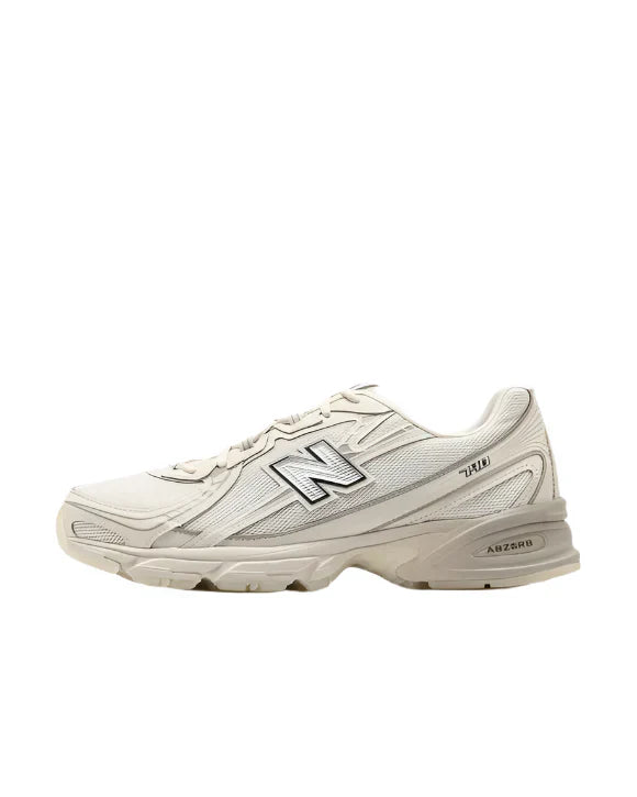 New Balance 740