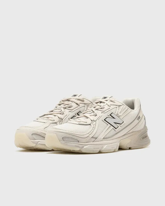 New Balance 740