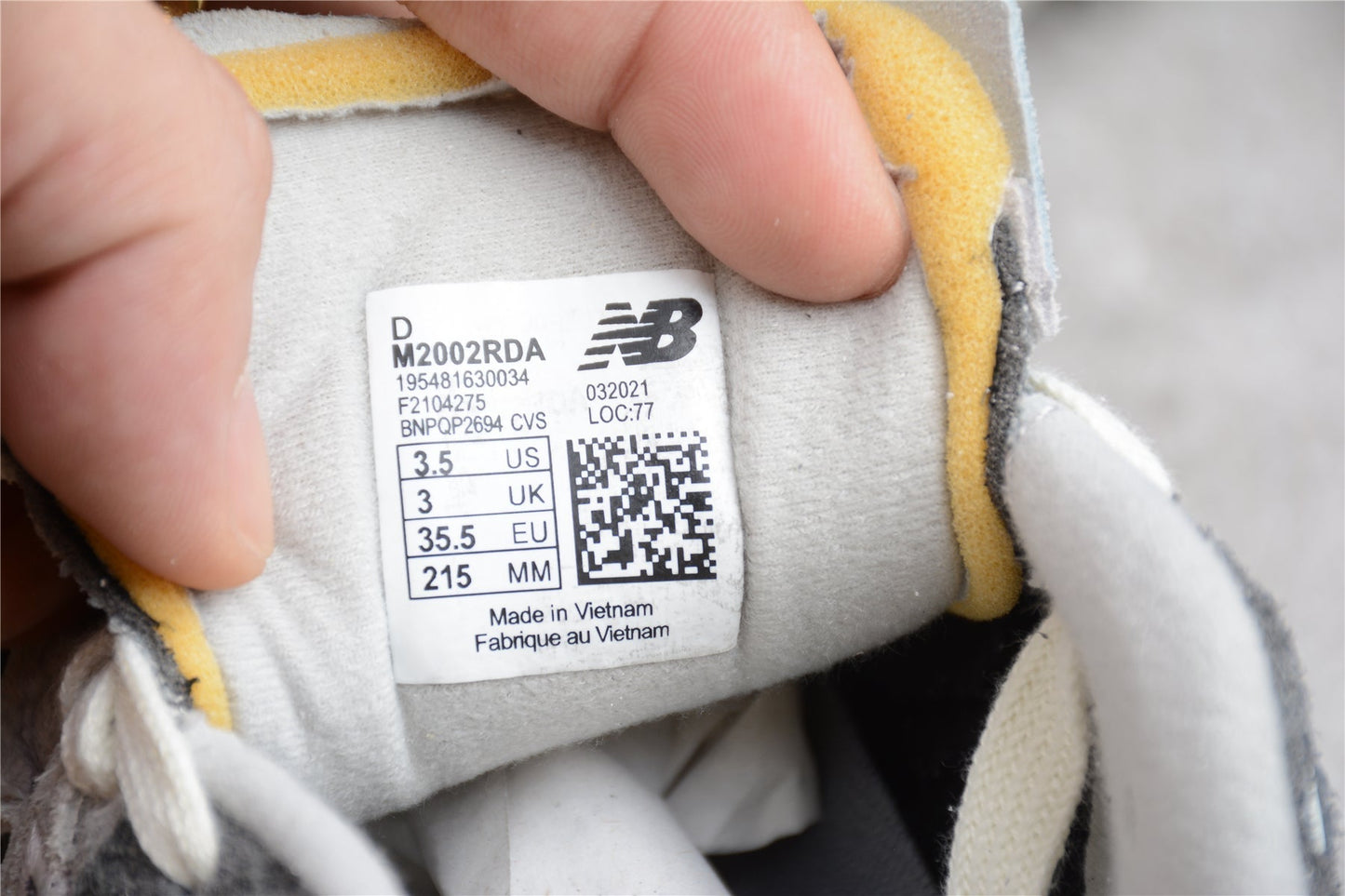 New Balance 2002R