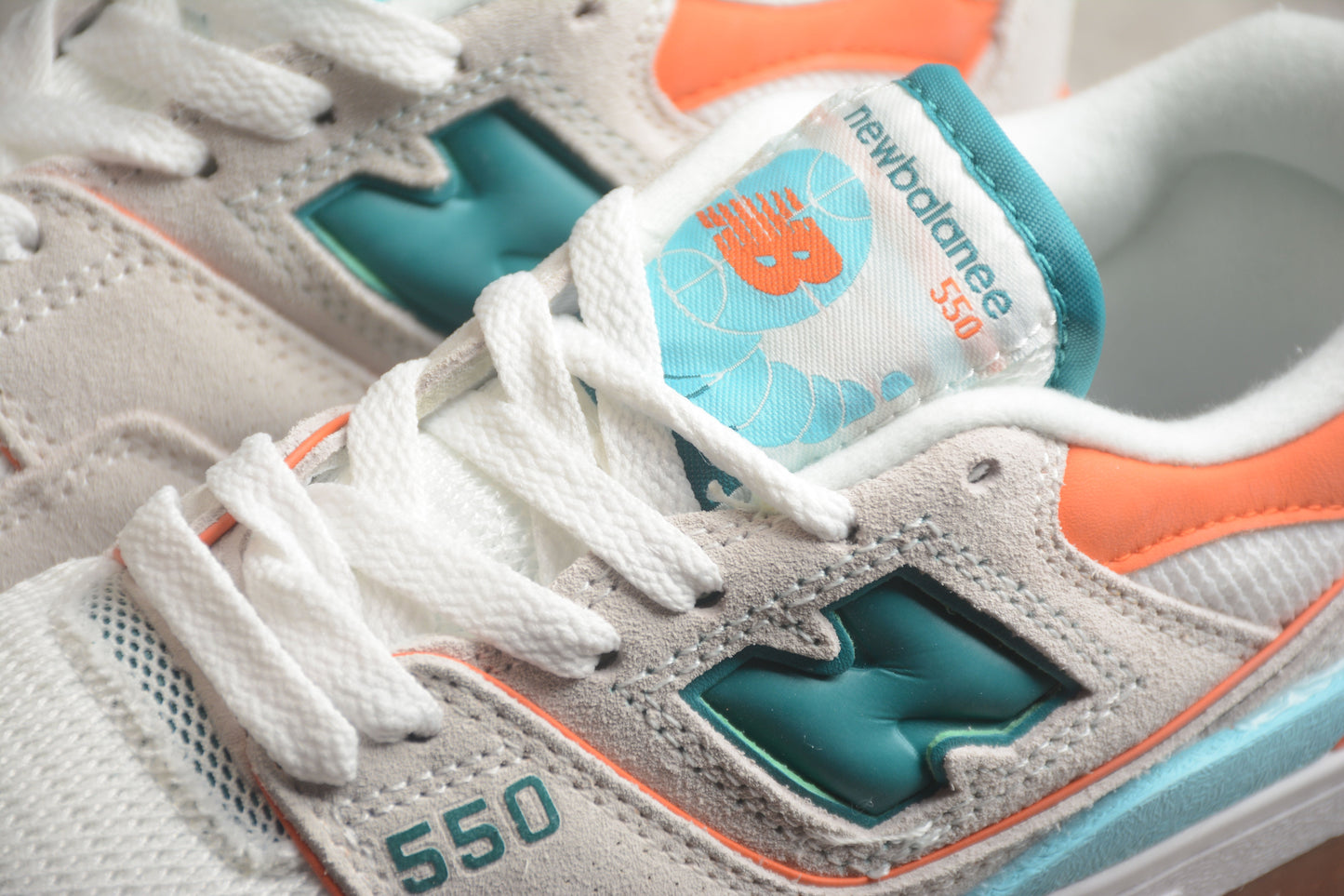New Balance 550