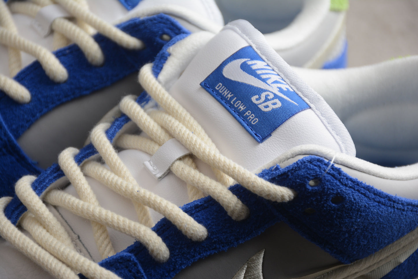 Nike Dunk Low  SB