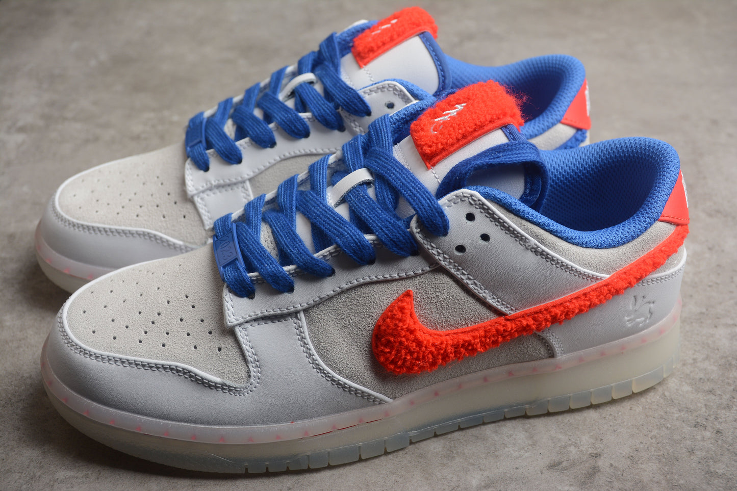 Nike Dunk Low  SB