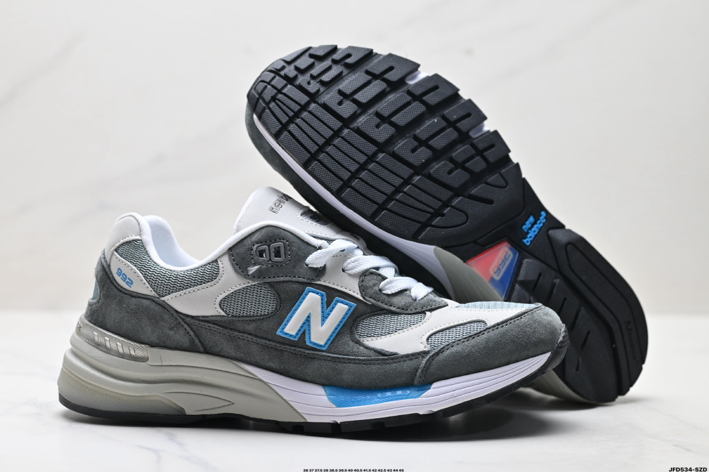 New Balance 992