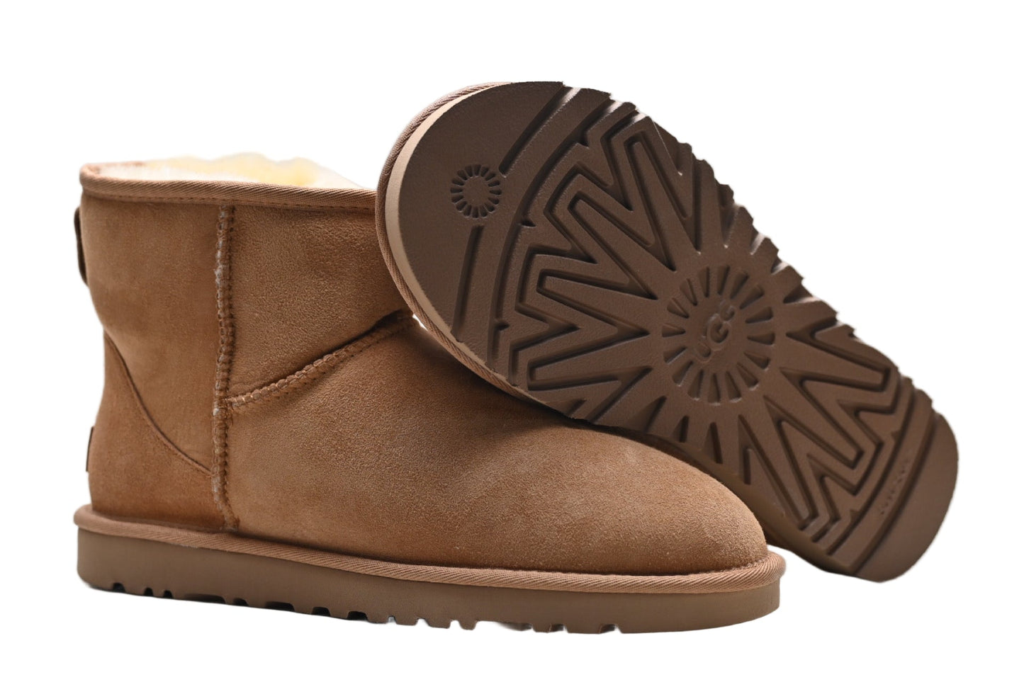 UGG CLASSIC MINI II