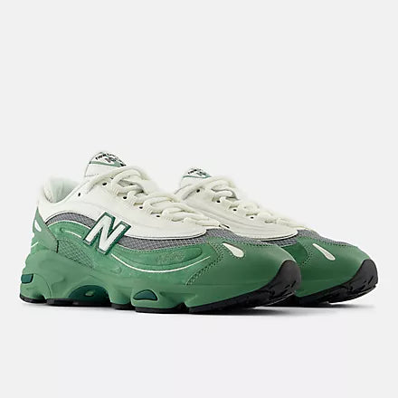 New Balance  1000
