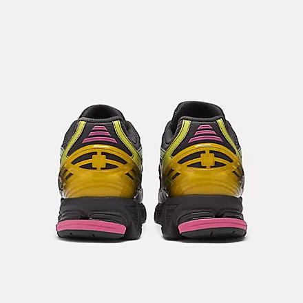 New Balance  1906R
