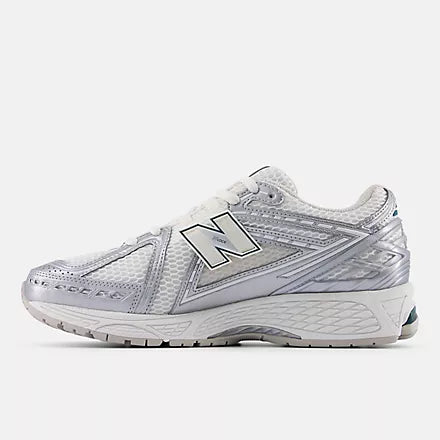 New Balance  1906R