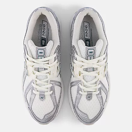 New Balance  1906R