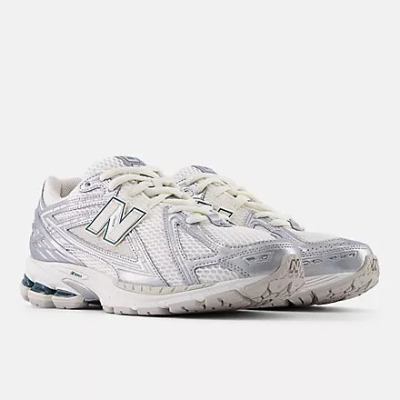 New Balance  1906R
