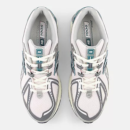 New Balance  1906R