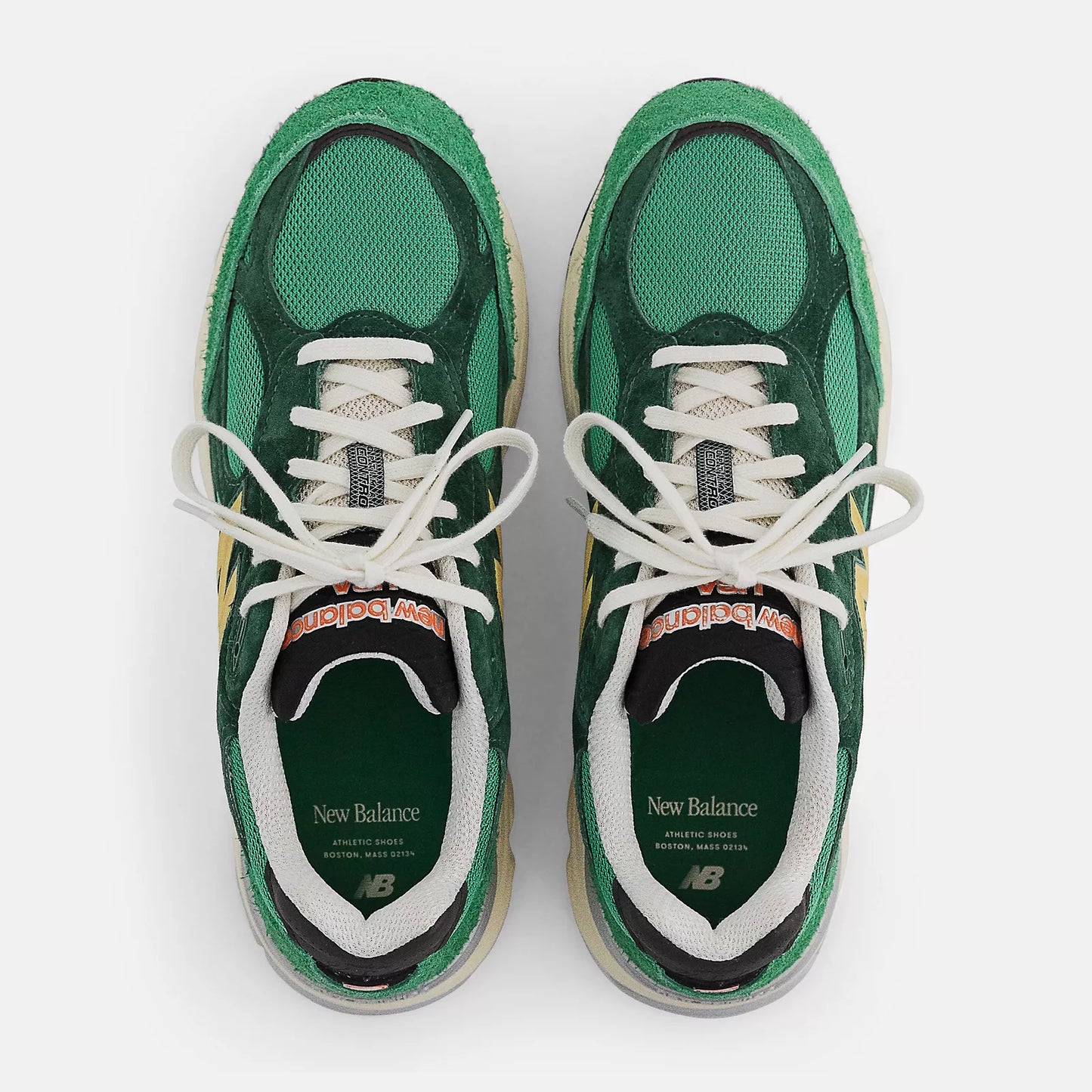 New Balance V3 990