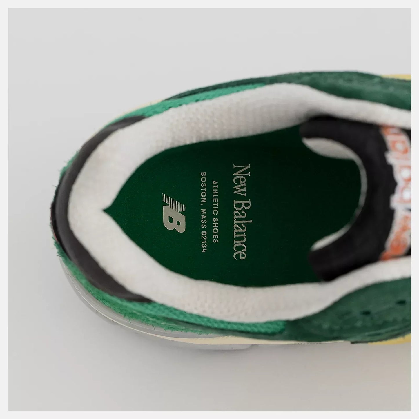 New Balance V3 990