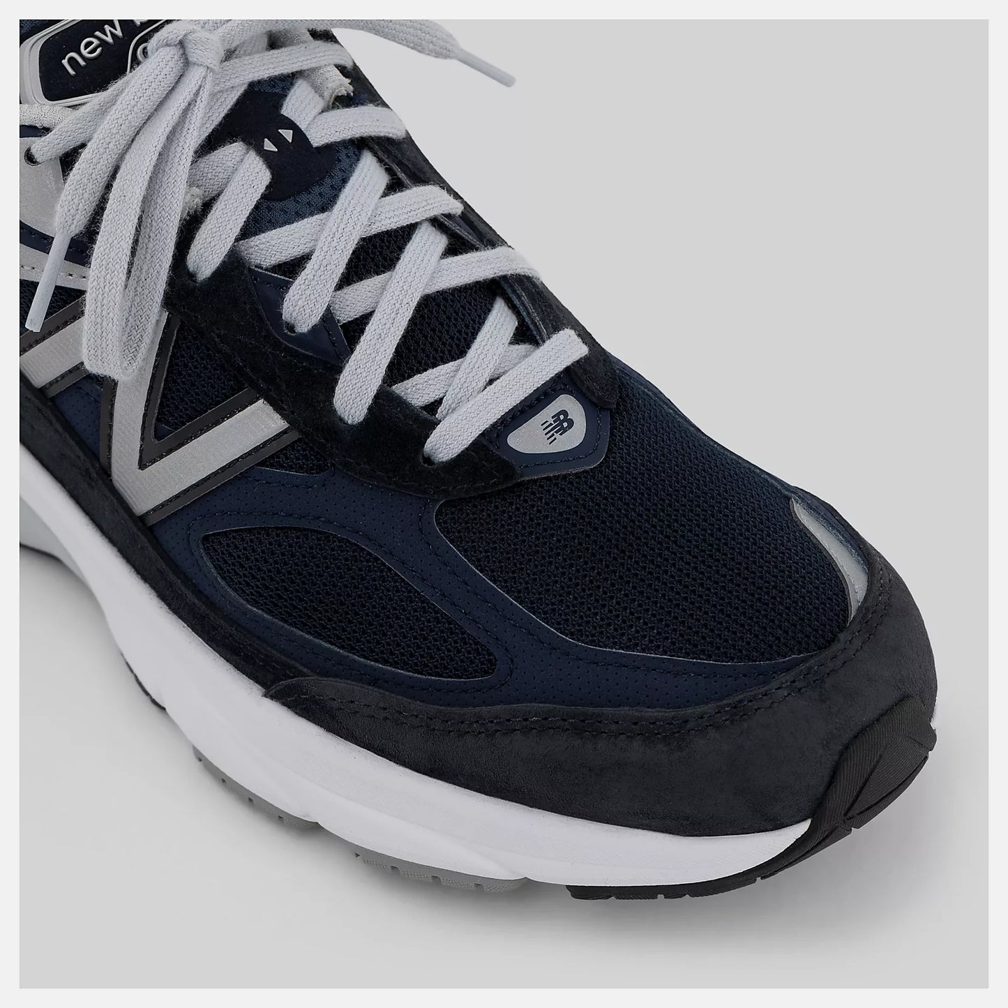 New Balance 990v6