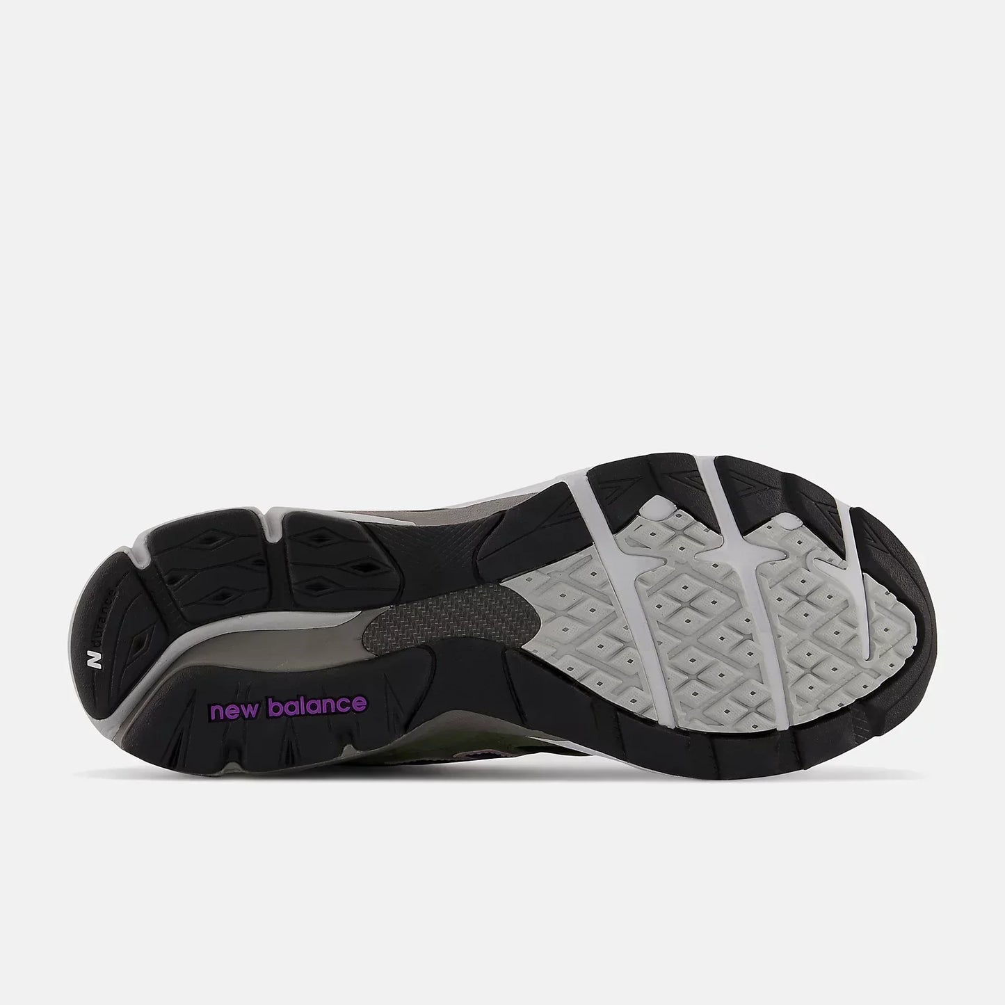 New Balance V3 990