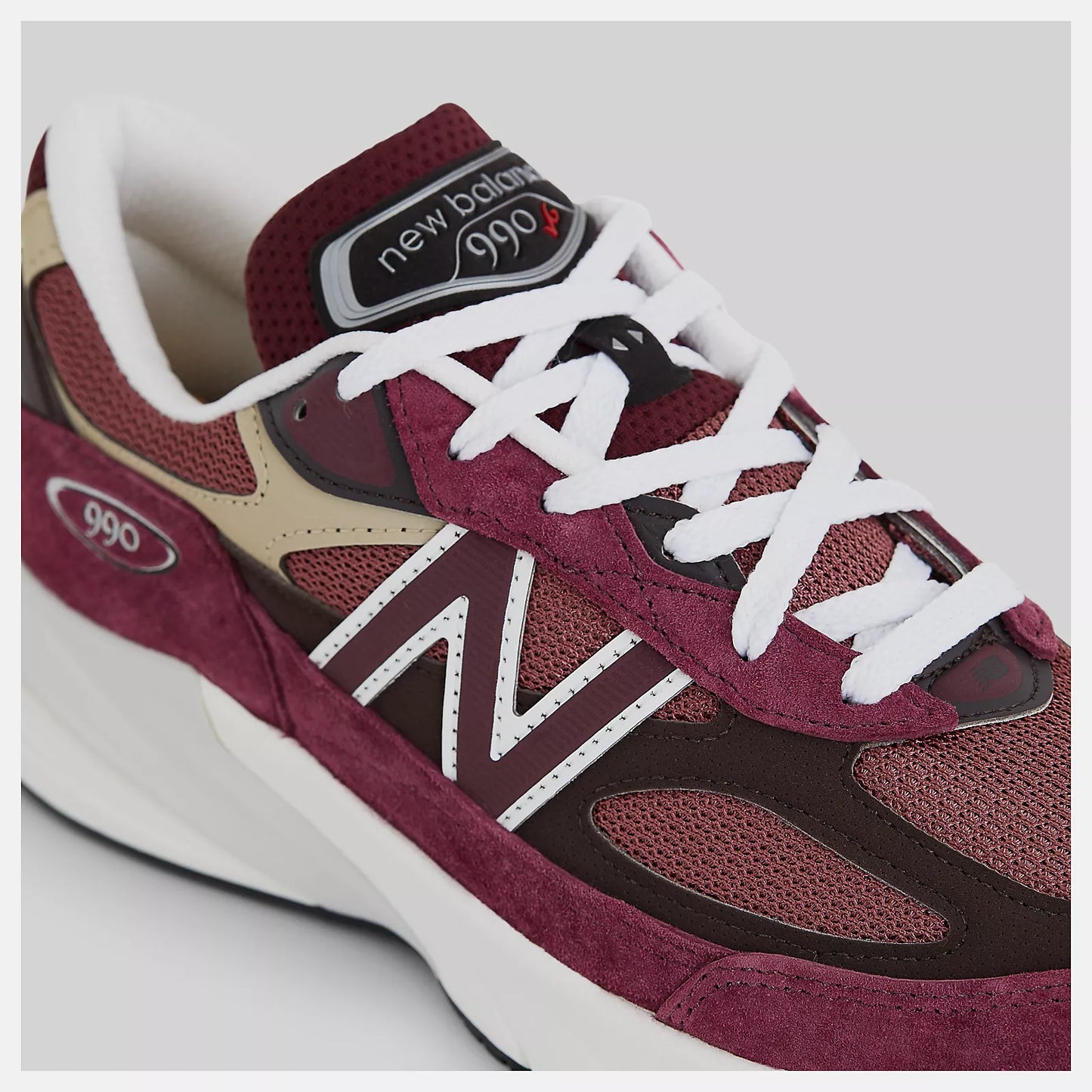 New Balance 990v6