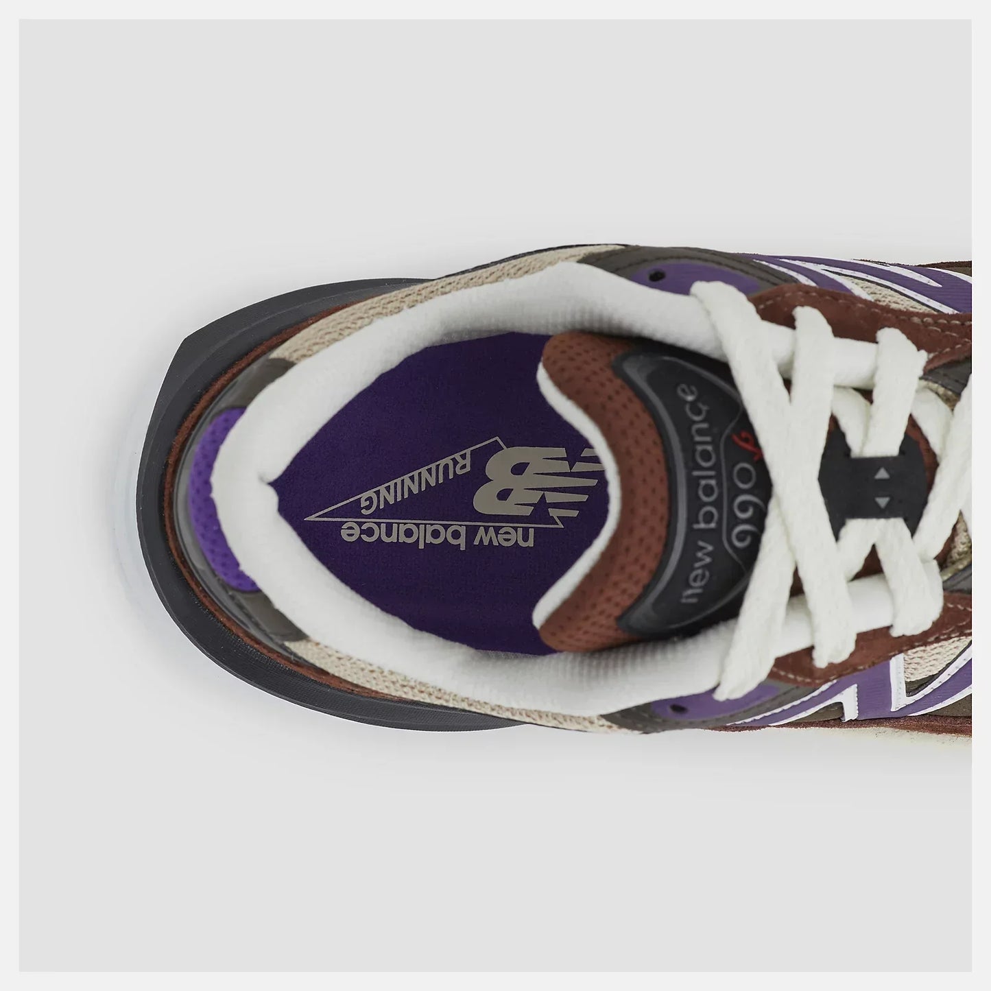 New Balance 990v6