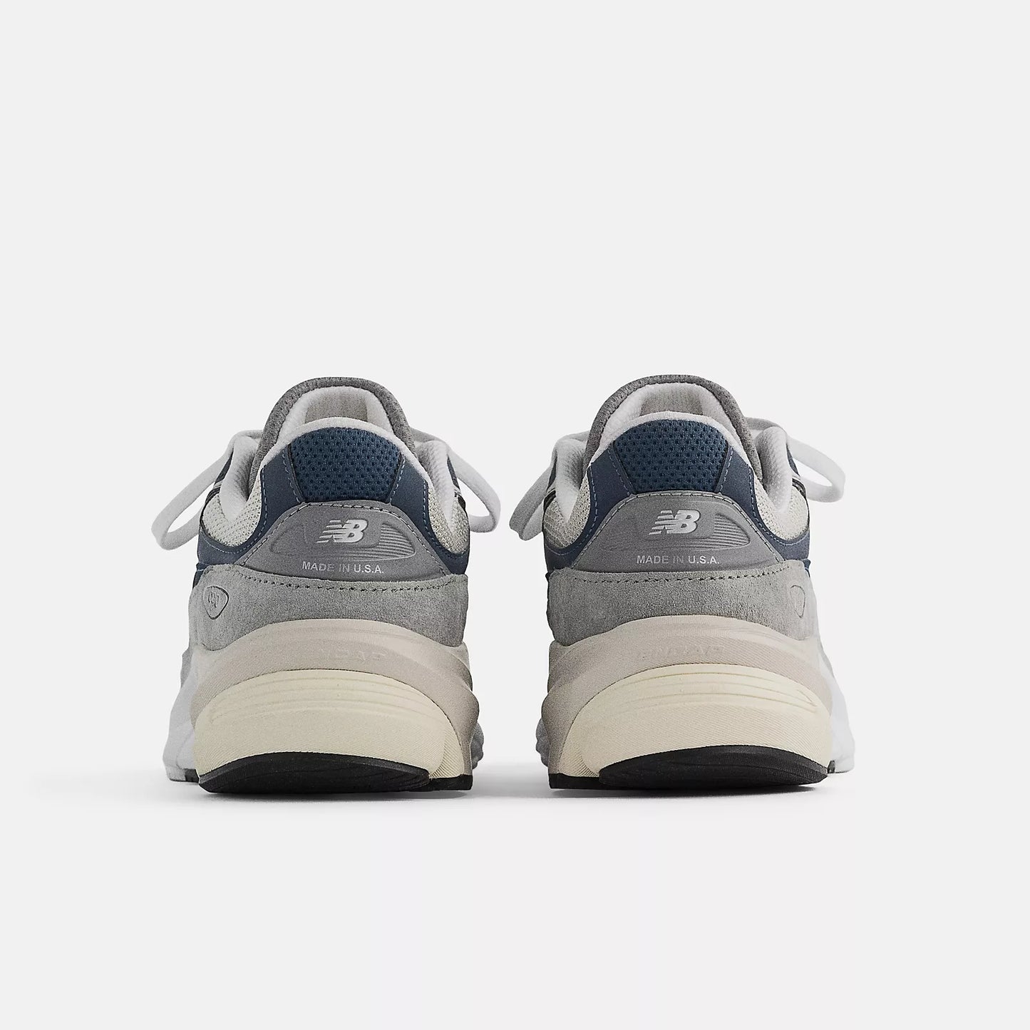 New Balance 990v6