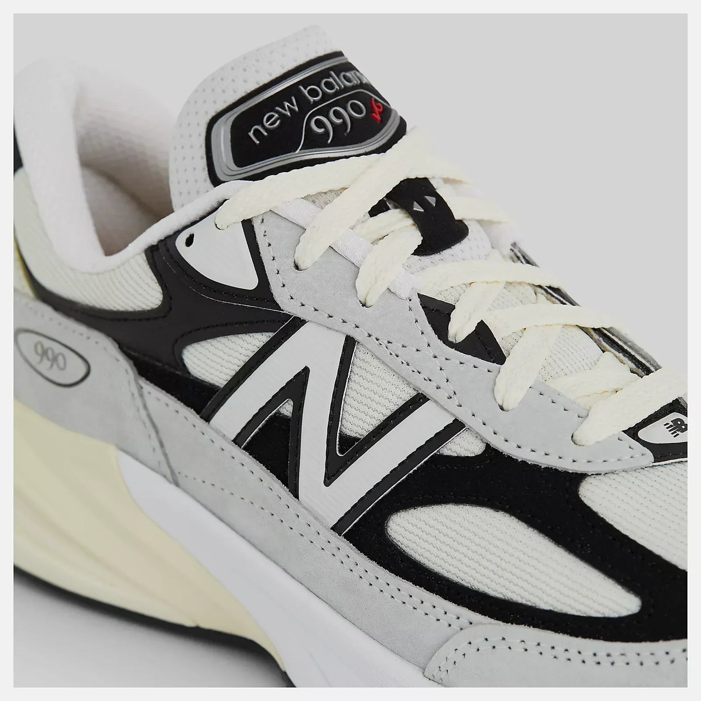 New Balance 990v6